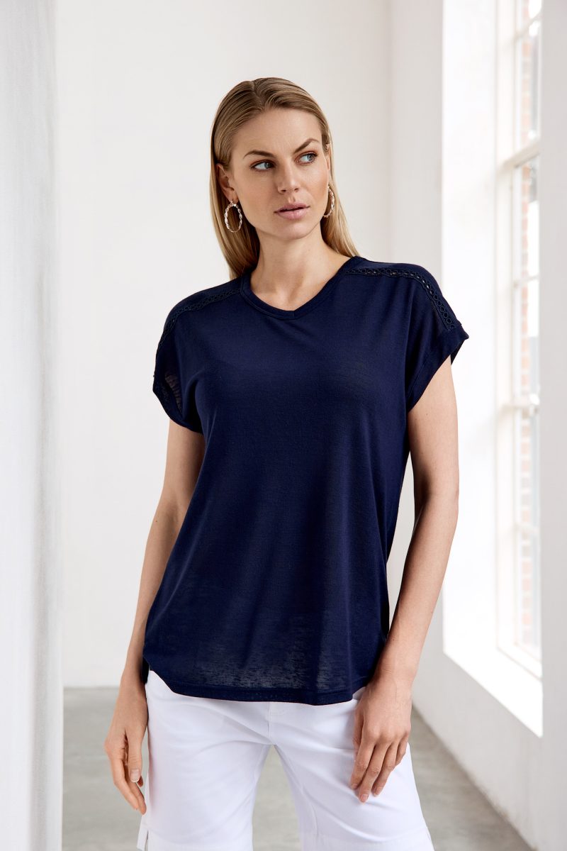 Plain short-sleeved T-shirt