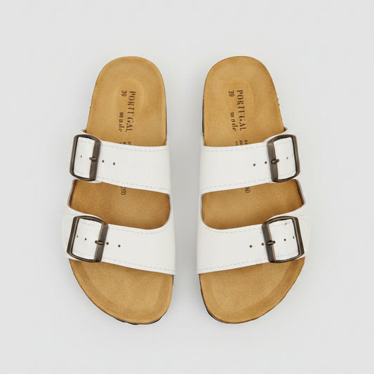 Chinelo em pele de camurça