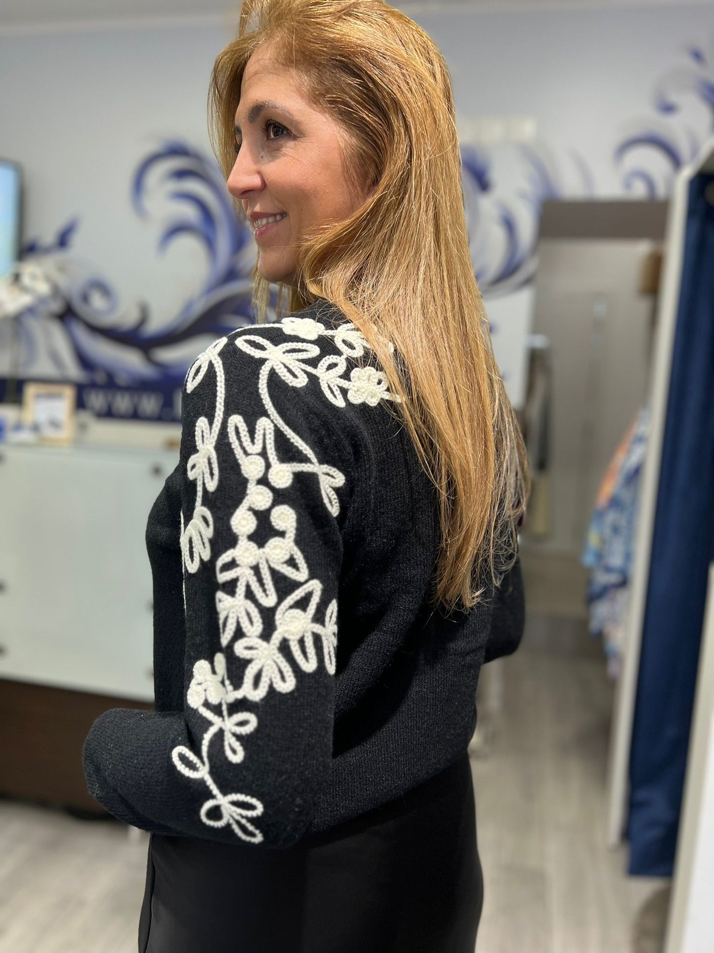 Camisola com pormenor na manga Ref. 312088