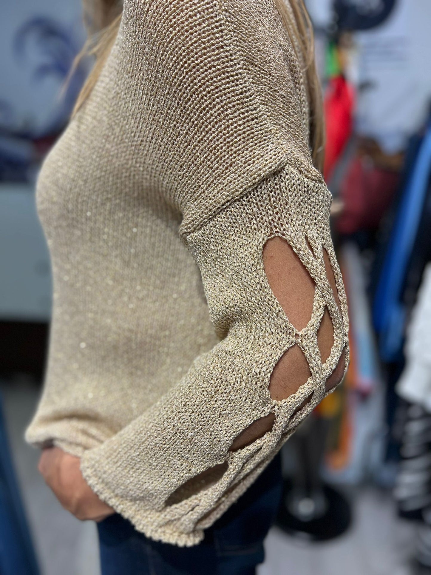 Camisola com pormenor na manga Ref. 840890