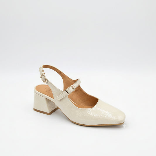 Leather shoe