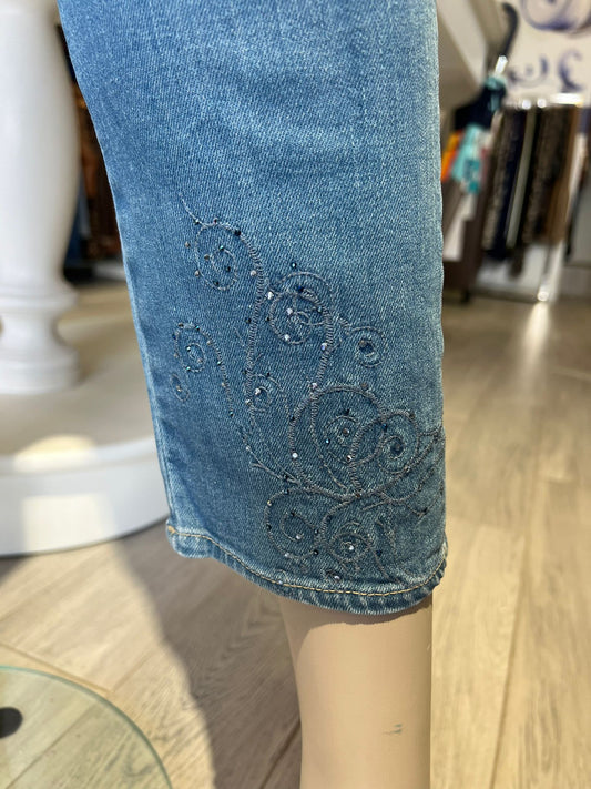 Skinny jeans with rhinestones