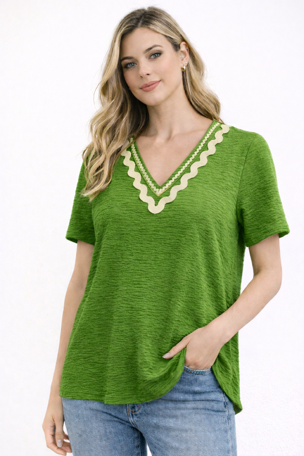 Plain T-shirt with detail on the collar Ref. 2427125