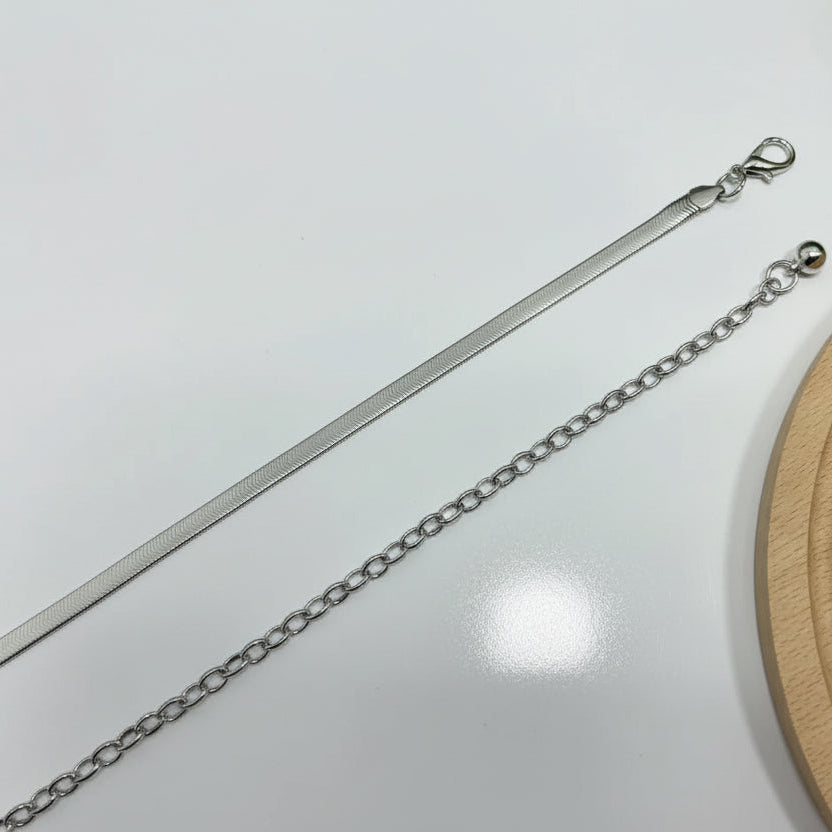 Elastic metal belt