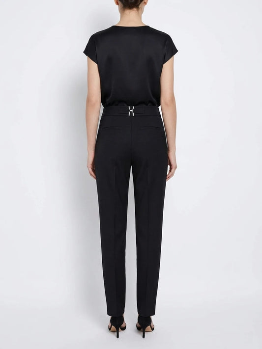 Plain trousers with detail