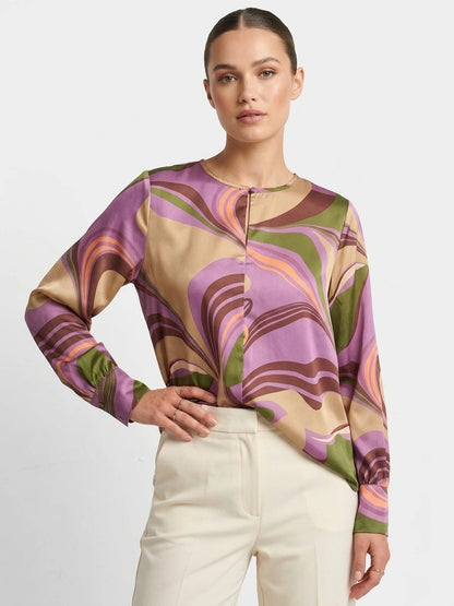 Blusa com padrão e manga longa