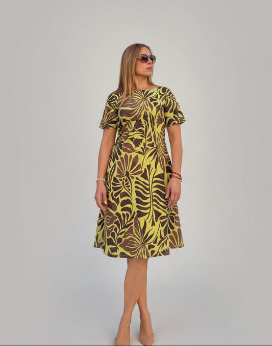 Short dress with print.