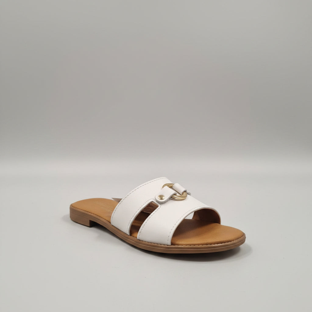 Leather slipper