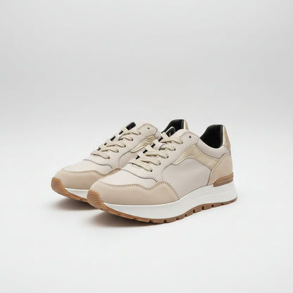 Leather sneaker