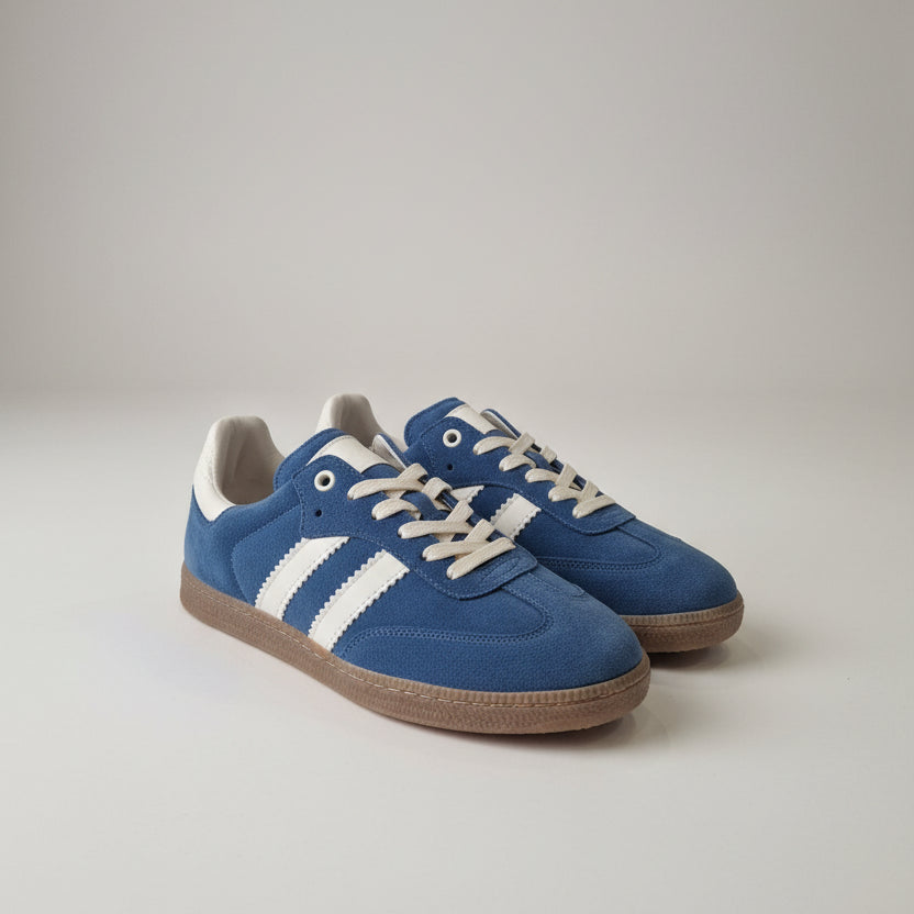 Leather sneaker