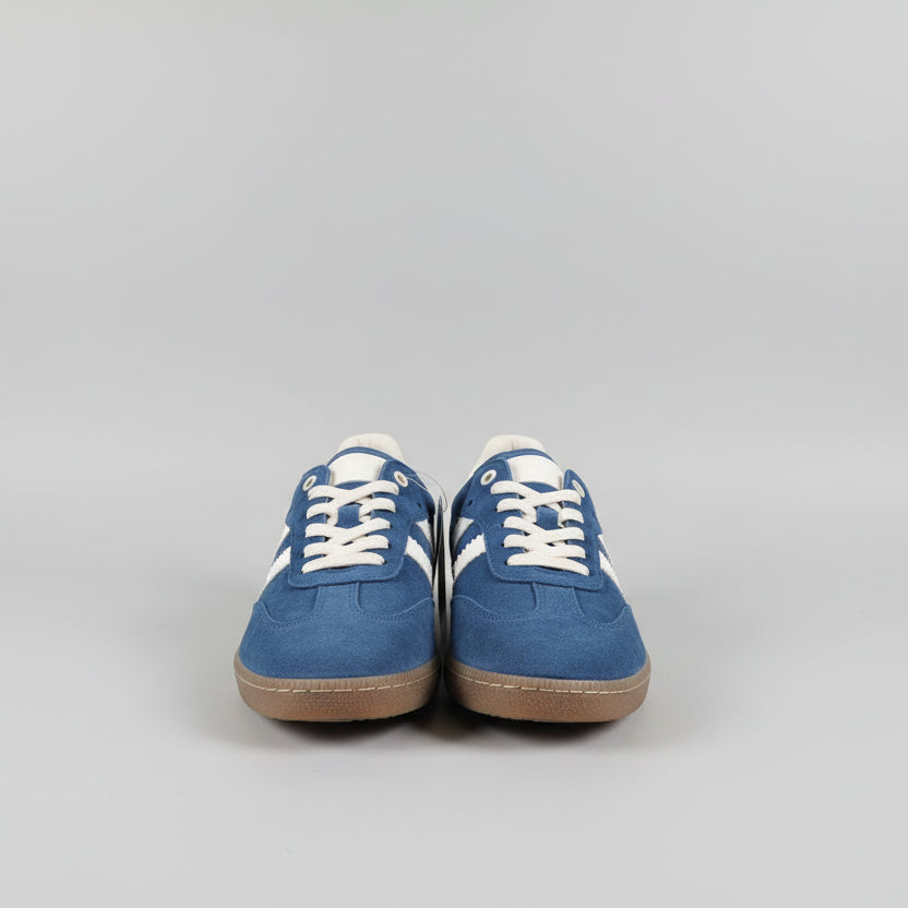 Leather sneaker