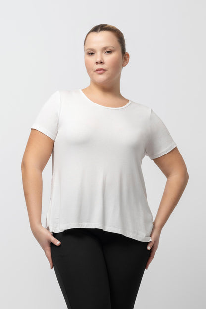 T-shirt lisa bordado inglês Ref. 241263