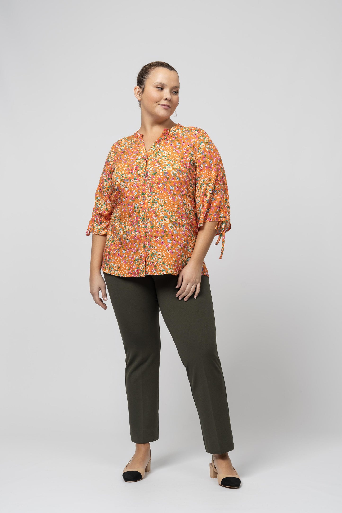 Plain straight leg trousers Ref. 243015