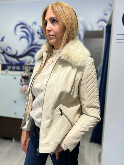 Casaco curto com pelo Ref. 255600