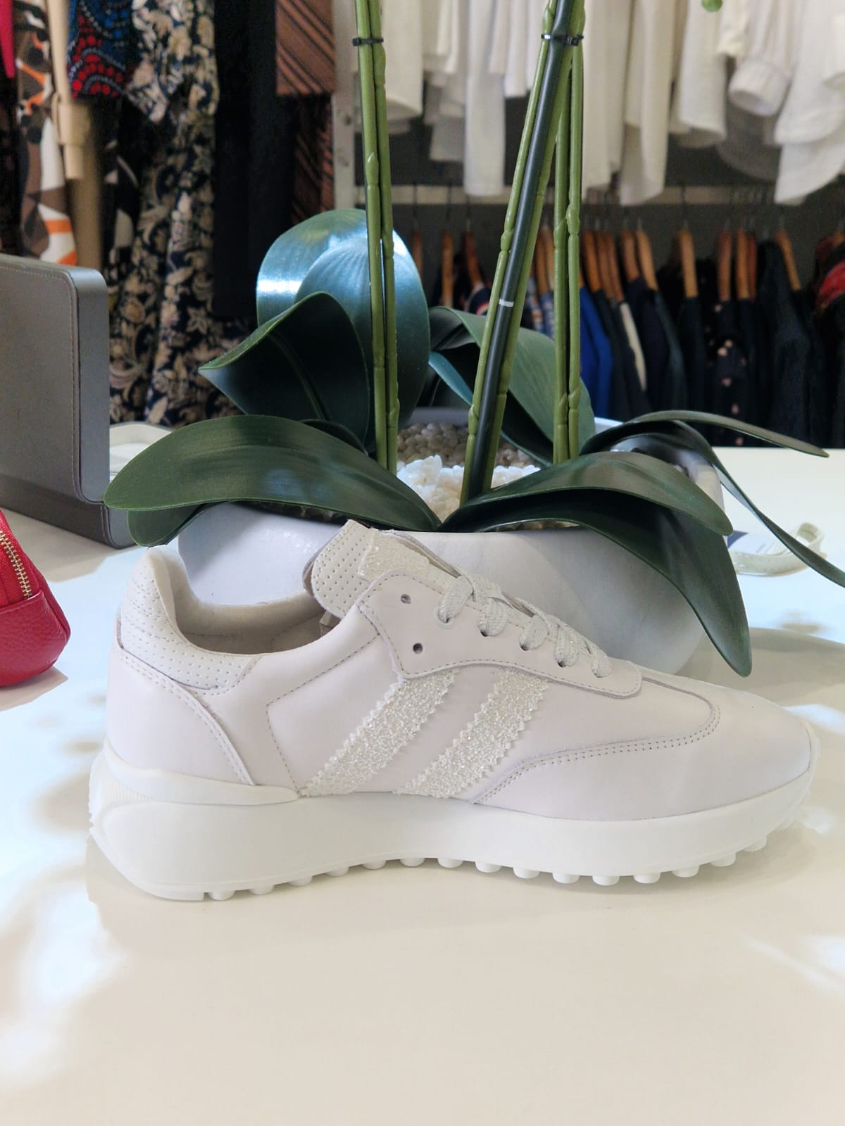 Sapatilha em pele Ref. 250438