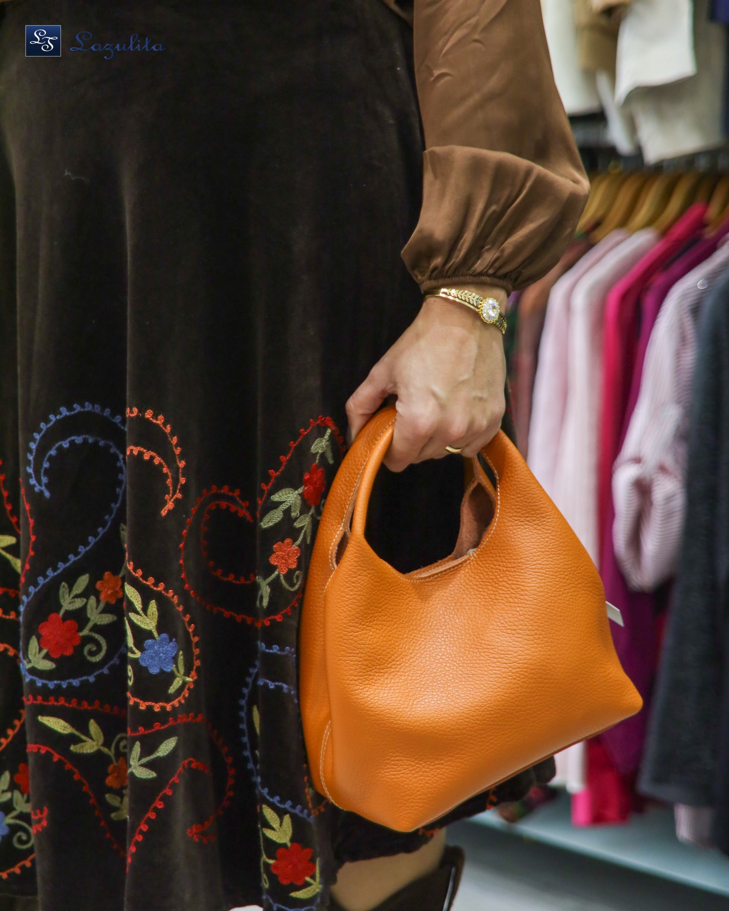 Saia bordada de veludo Ref. 4100018