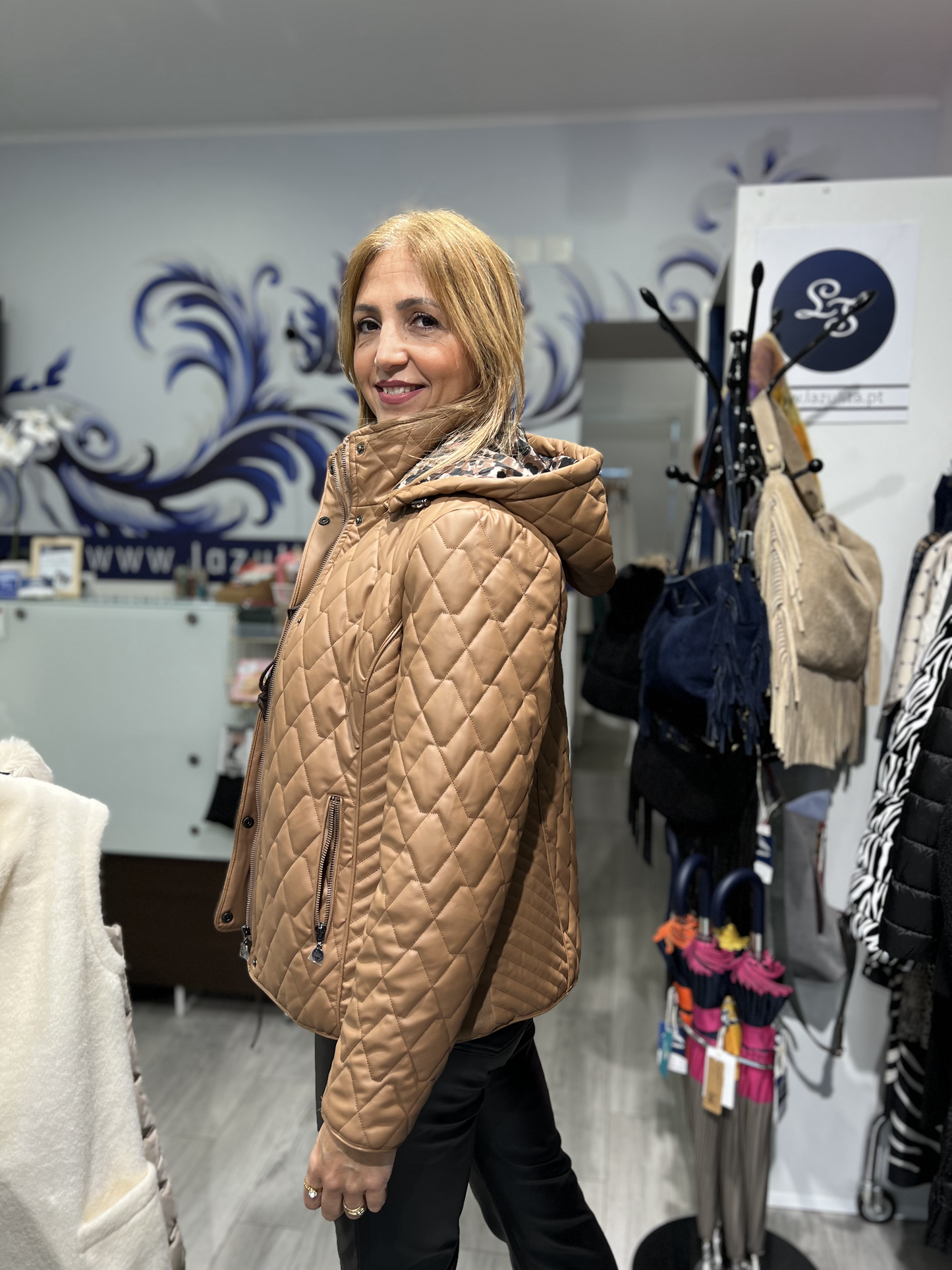 Casaco kispo com carapuço Ref. 2556112