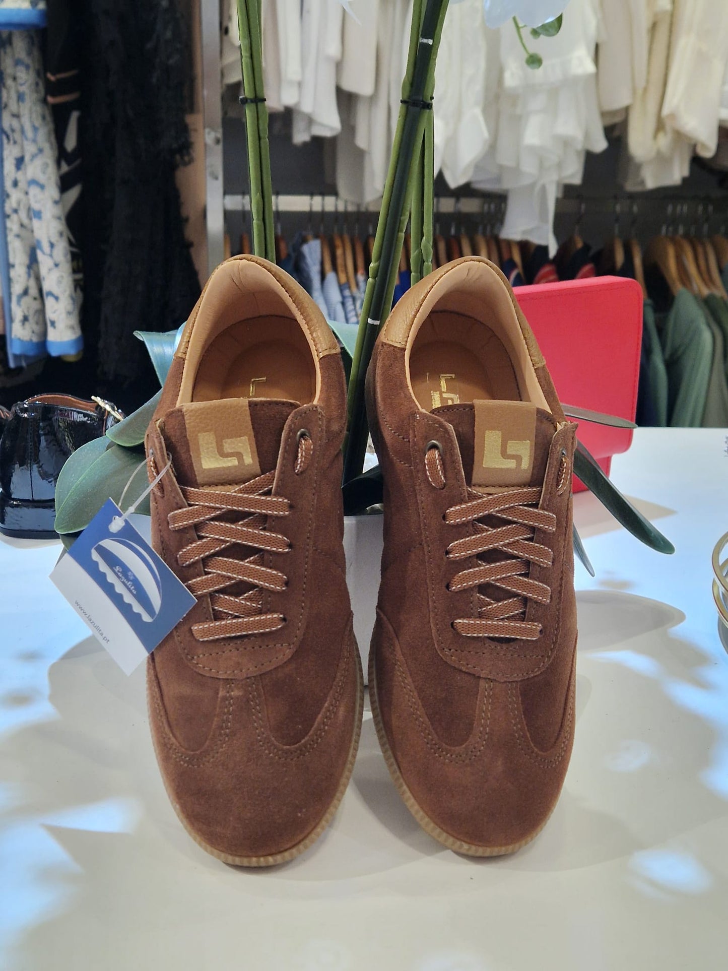 Sapatilha em pele de camurça Ref. 128372