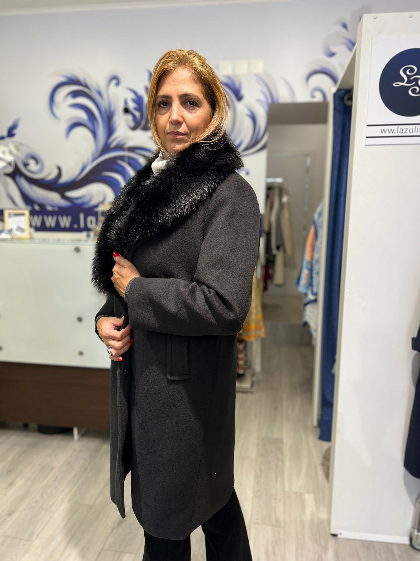 Casaco médio com pelo Ref. 255800