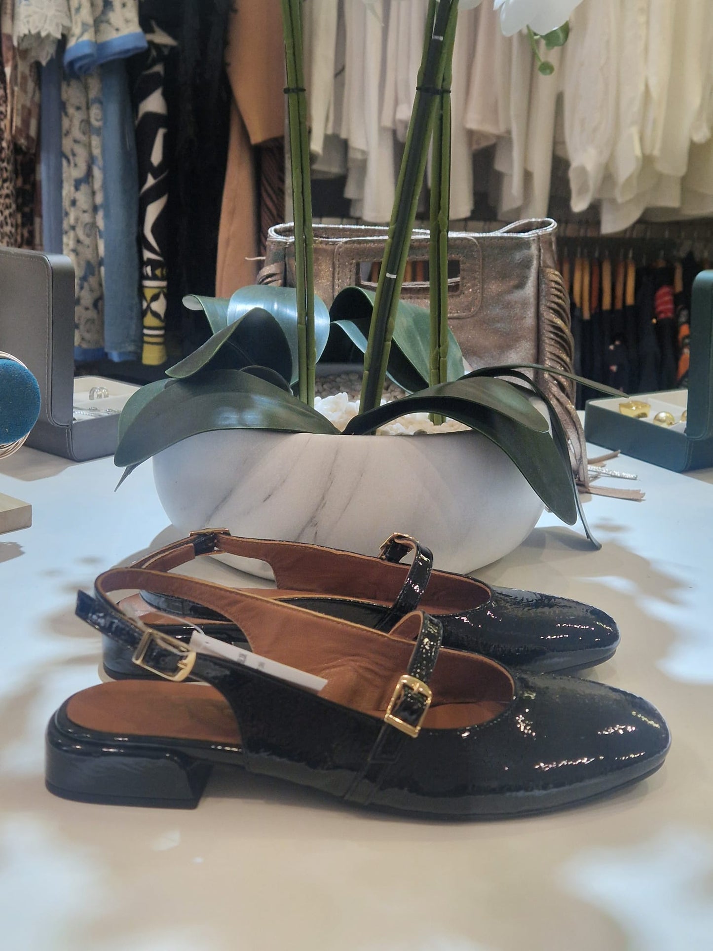 Sapato de verniz em pele Ref. 301958