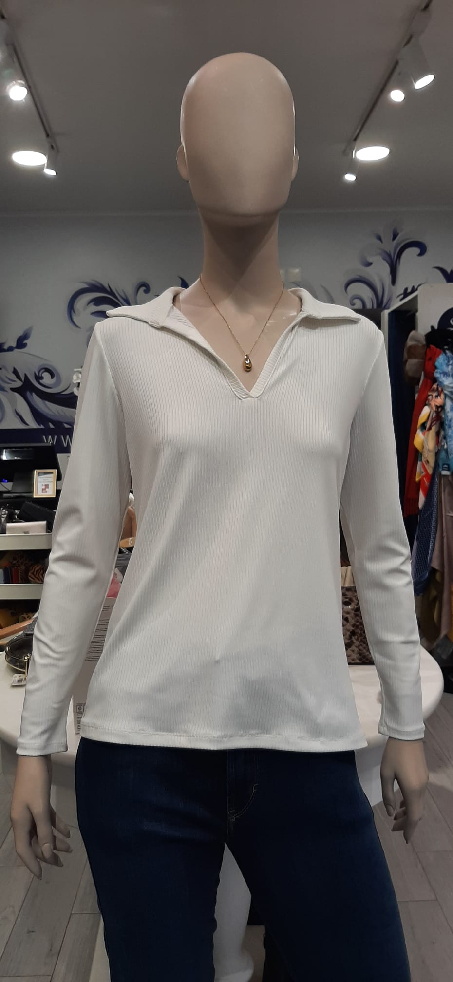 Blusa lisa com gola Ref. 2526365