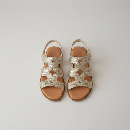 Flat sandal
