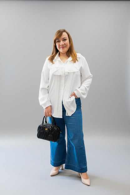 Plain shirt with ruffles