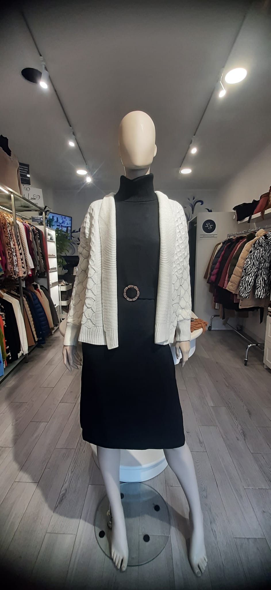 Cardigan curto Ref. 245106