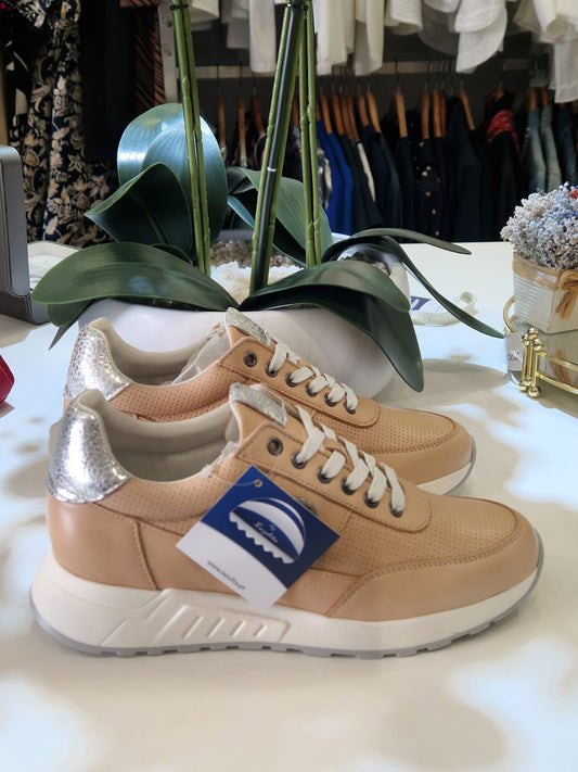 Sapatilha em pele Ref. 386675