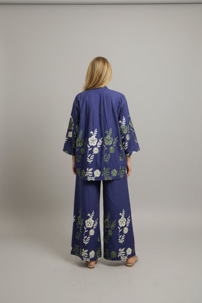 Calça pantalona bordada