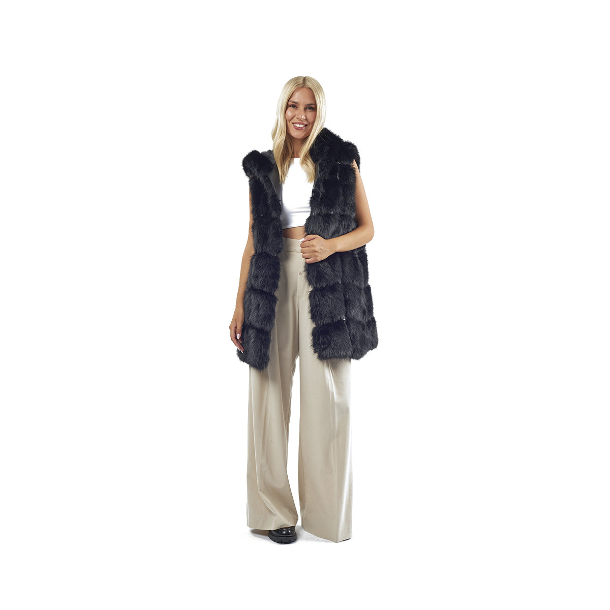 Colete de pelo com carapuço Ref. 71900