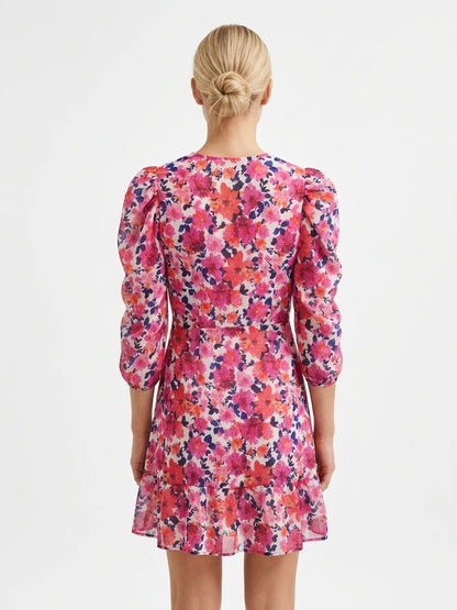Vestido curto com padrão